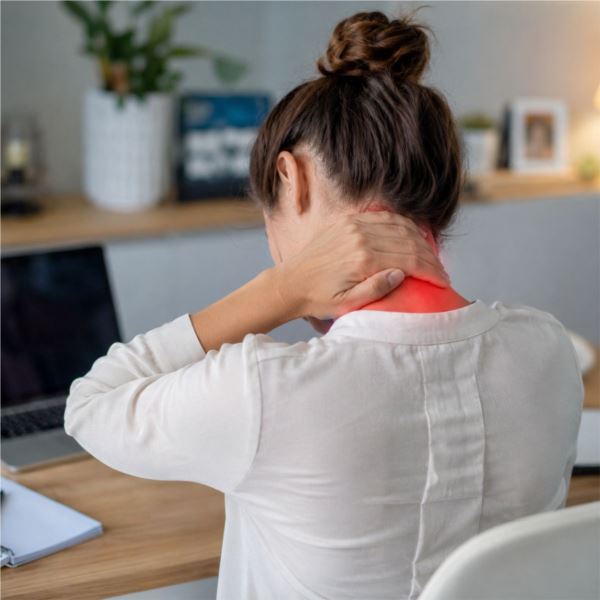 Soffri di Dolori Cervicali? Perché curare solo il sintomo è un errore
